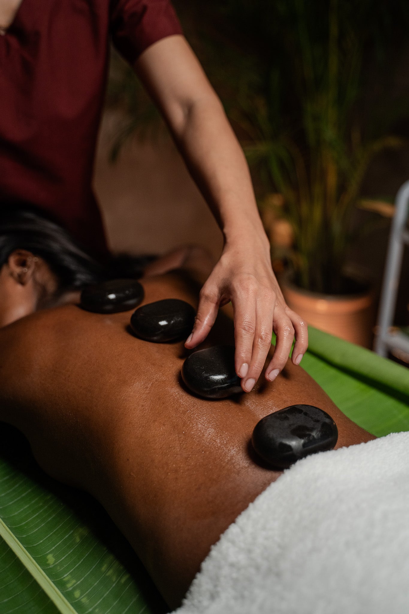 HOT STONE MASSAGE